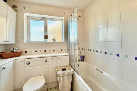 37a Easterdown Close, Plymouth, PL9 8SR