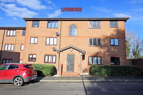 1 bedroom flat for sale, Winston Close, Greenhithe