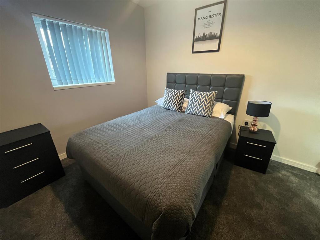 Bed 4.jpg