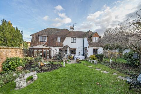 5 bedroom detached house for sale, Badshot Lea Road,  Farnham, GU9