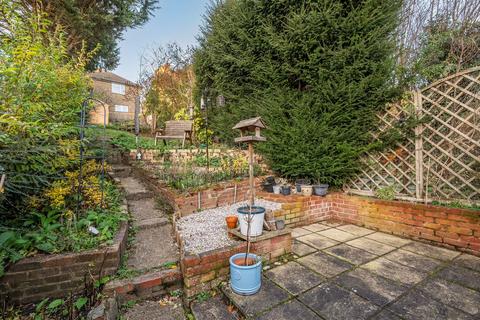 160 Chipstead Valley Road, Coulsdon, CR5 3BB