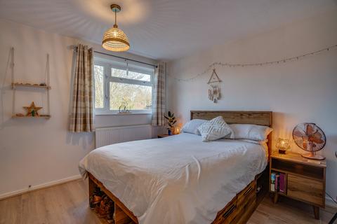 19 Friars Croft, Netley Abbey, Southampton, SO31 5PZ