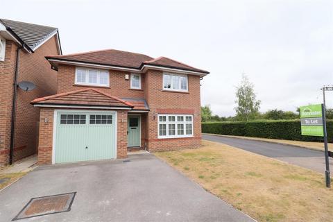 4 bedroom detached house to rent, Holtby Avenue, Cottingham