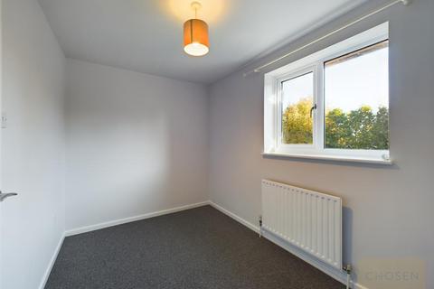 2 bedroom terraced house to rent, Welwyn Mews, Up Hatherley