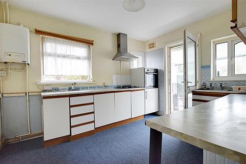 1 First Avenue, Bexhill-on-sea, TN40 2PL