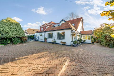 5 bedroom detached house for sale, 250 Havant Road, Hayling Island PO11