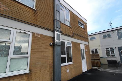 3 bedroom maisonette to rent, Golden Cross Parade, Ashingdon Road, Rochford, Essex, SS4