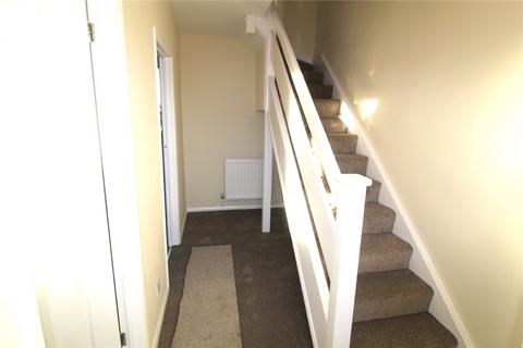 3 bedroom maisonette to rent, Golden Cross Parade, Ashingdon Road, Rochford, Essex, SS4