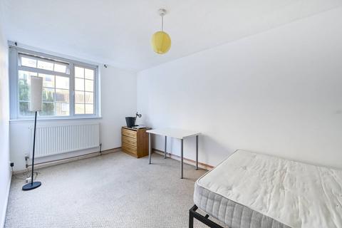 14 Tarbert Walk, London, E1 0ED