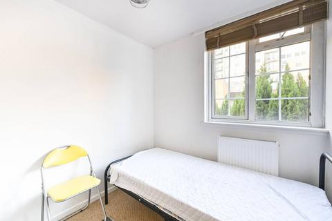 14 Tarbert Walk, London, E1 0ED