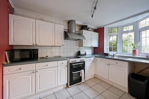 14 Tarbert Walk, London, E1 0ED