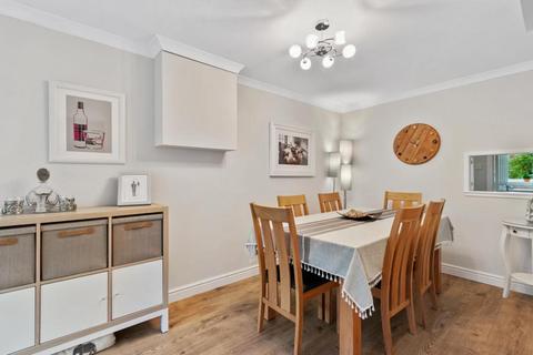 15 Catrine Road, Glasgow, G53 7FB