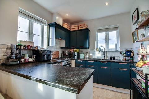 2 bedroom flat for sale, Georgian Square, Leeds, West Yorkshire, LS13