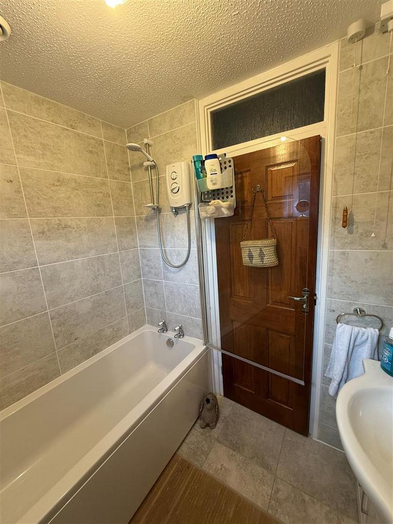 Five locks bathroom.jpg