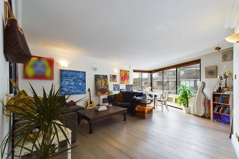 3 bedroom apartment for sale, Stevenage Road, London, SW6