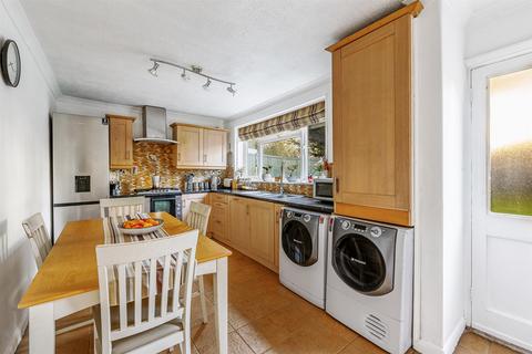 3 bedroom end of terrace house for sale, Beech Gardens, London