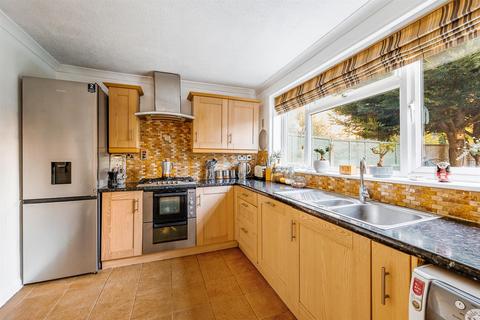 7 Beech Gardens, London, W5 4AJ