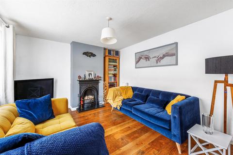 7 Beech Gardens, London, W5 4AJ