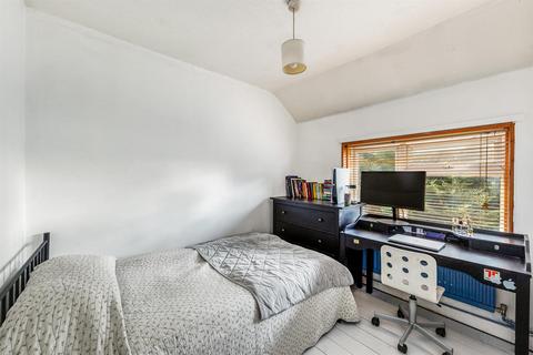 7 Beech Gardens, London, W5 4AJ