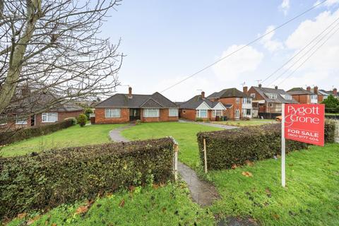 3 bedroom detached bungalow for sale, Lincoln Road, Nettleham, Lincoln, Lincolnshire, LN2