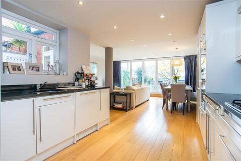 2 bedroom flat to rent, Hillfield Road, West Hampstead NW6