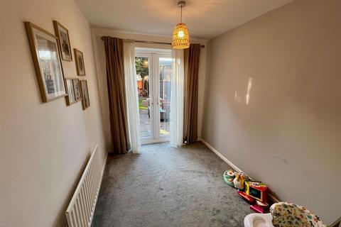 3 bedroom semi-detached house for sale, Mary Macarthur Drive, Cradley Heath, B64 5EN