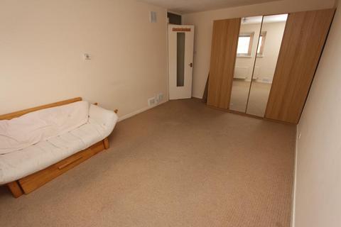 1 bedroom flat to rent, Belvoir Drive, Leicester LE2