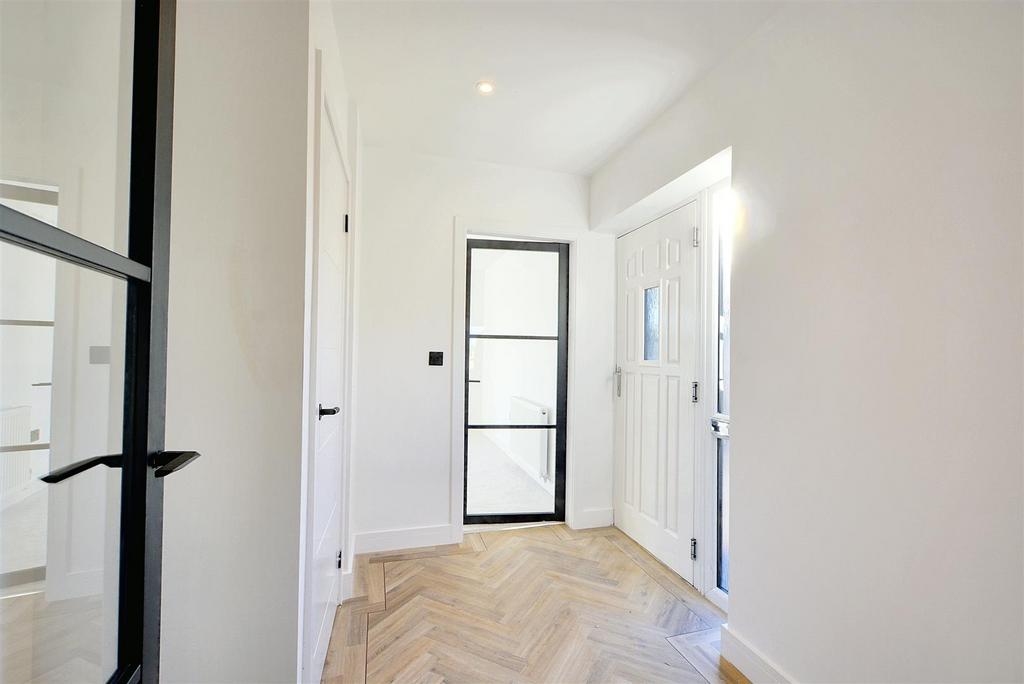 Hallway 2.jpeg