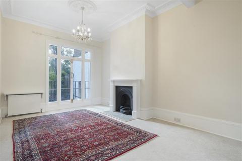 3 bedroom terraced house to rent, Earls Court Road, W8