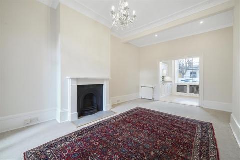 3 bedroom terraced house to rent, Earls Court Road, W8