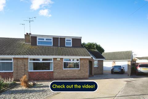 3 bedroom semi-detached bungalow for sale, Silsden Avenue, Hull, HU6 7BY