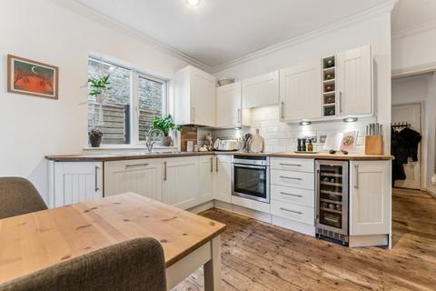 119 Trevelyan Road, London, SW17 9LP
