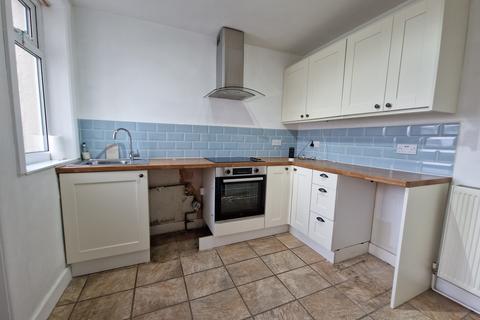 2 bedroom end of terrace house to rent, Frederick Street, Barnoldswick BB18