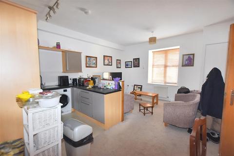 2 bedroom flat for sale, Edwards Apartments, Redruth