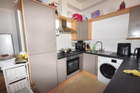 2 bedroom flat for sale, Edwards Apartments, Redruth