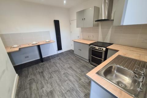 3 bedroom maisonette to rent, Sheffield Road, Chesterfield S41