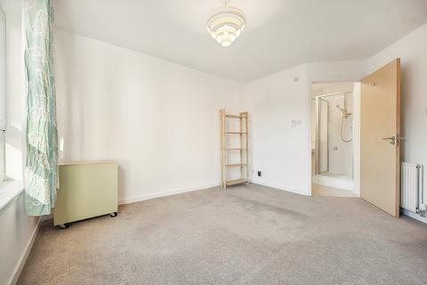 2 bedroom flat to rent, Whitehill Place, Flat 4/1, Dennistoun, Glasgow, G31 2BB