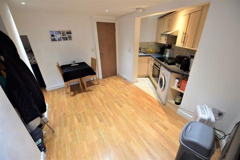 1 bedroom flat to rent, Welton Road