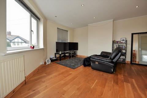 2 bedroom flat to rent, Eden Drive