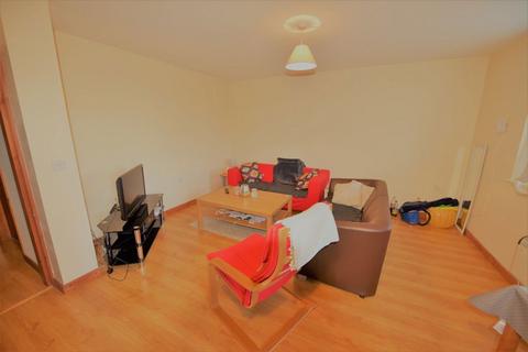 2 bedroom flat to rent, Low Close Dwellings