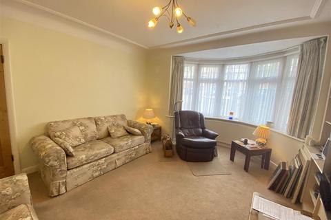 17 Upcroft Avenue, Edgware, HA8 9RA