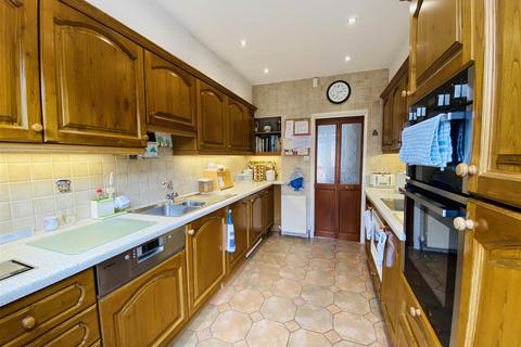 17 Upcroft Avenue, Edgware, HA8 9RA