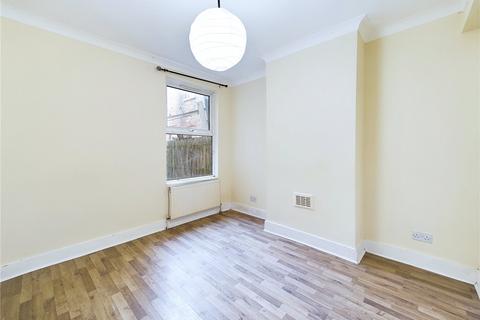 2 bedroom flat to rent, Carr Road, Walthamstow, London E17