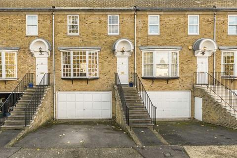 4 bedroom terraced house for sale, Hogarth Way, Hampton TW12