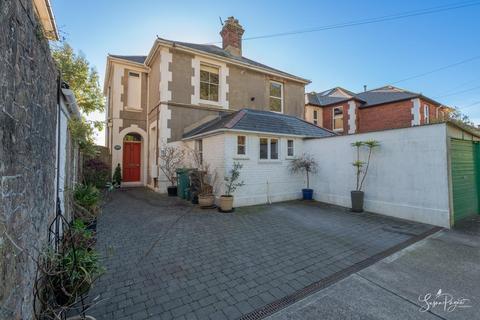 3 bedroom semi-detached house for sale, Altofts Gardens, Ventnor