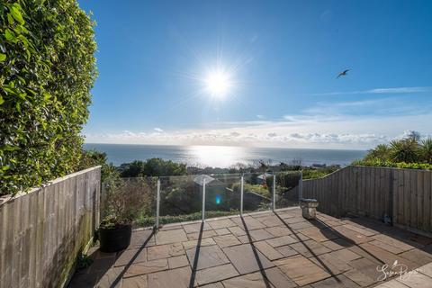 3 bedroom semi-detached house for sale, Altofts Gardens, Ventnor