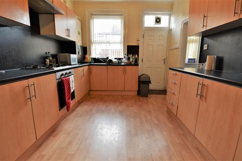 4 bedroom house to rent, Walmsley Road