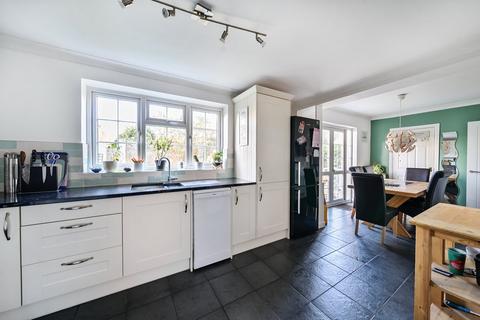9 Brookside, Campton, Shefford, SG17 5PA