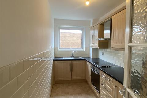 1 bedroom flat to rent, Station Road, Heaton Mersey, SK4