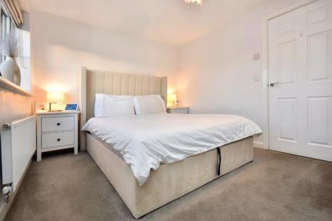 41 Whitwell Close, Wakefield, WF2 0GS